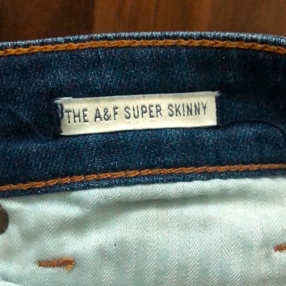 Abercrombie & Fitch Super Skinny Full-Length Jeans - Picture 7 of 7